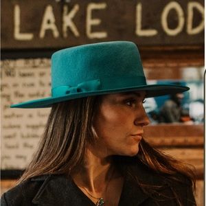 Turquoise Wool Hat NEW in box with tags